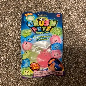 BRAND NEW glow crush petz jiggly pals